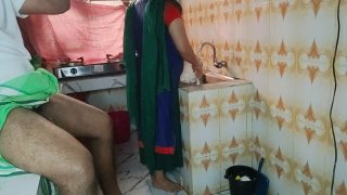 Again FlashingDick on real   indian maid Cumriya 